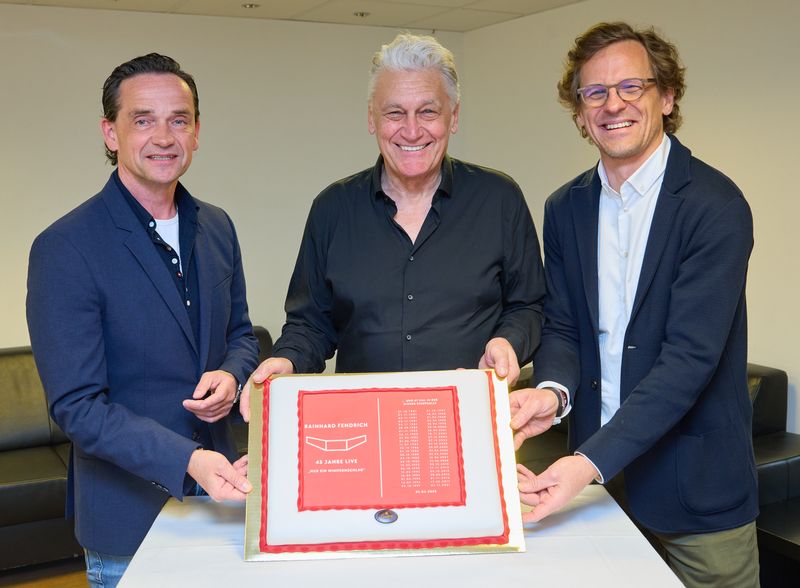 Rainhard Fendrich – 45 Jahre Live - v.l.n.r.: Kurt GOLLOWITZER, Rainhard FENDRICH, Matthäus ZELENKA © Starpix / A. Tuma, 25.04.2025 Wien